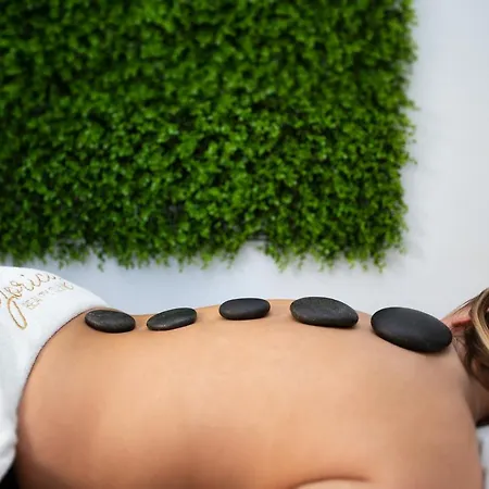 B Gold Luxury Bed & Breakfast 4*