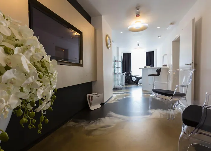 B Gold Luxury Bed and breakfast 4*