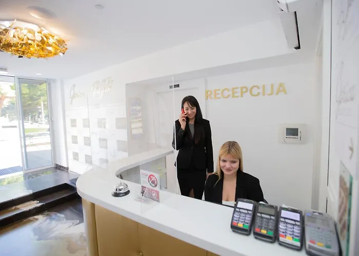 B Gold Luxury 4* Split