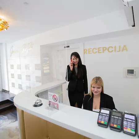 B Gold Luxury 4* Split